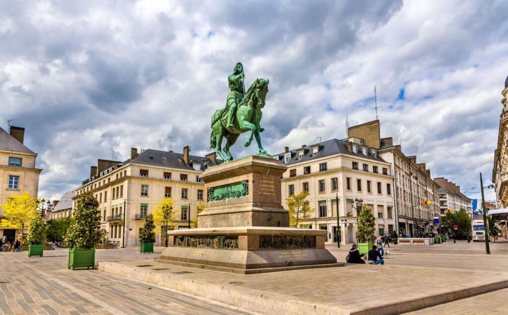 Découverte d'Orléans depuis le gîte